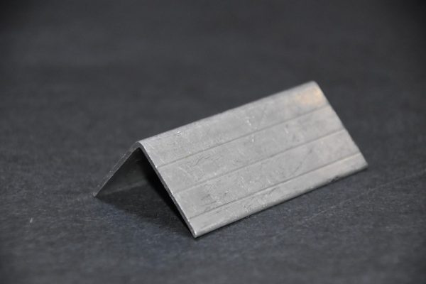 1 1/8 SPEAKER BOX ANGLE MILL FINISH 21 FT