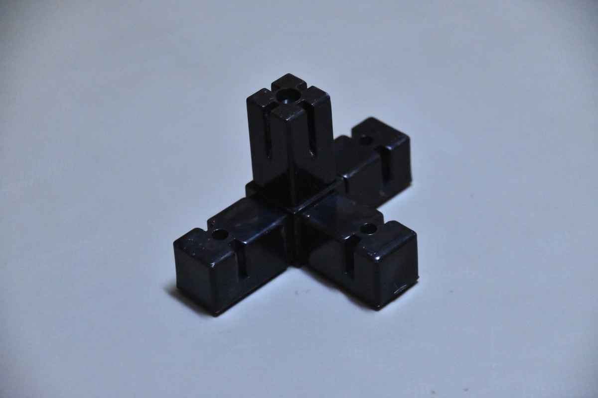 4 WAY ELBOW CONNECTOR