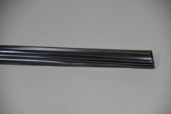 3/16 SLIDING RUBBER BLACK (PER FT)