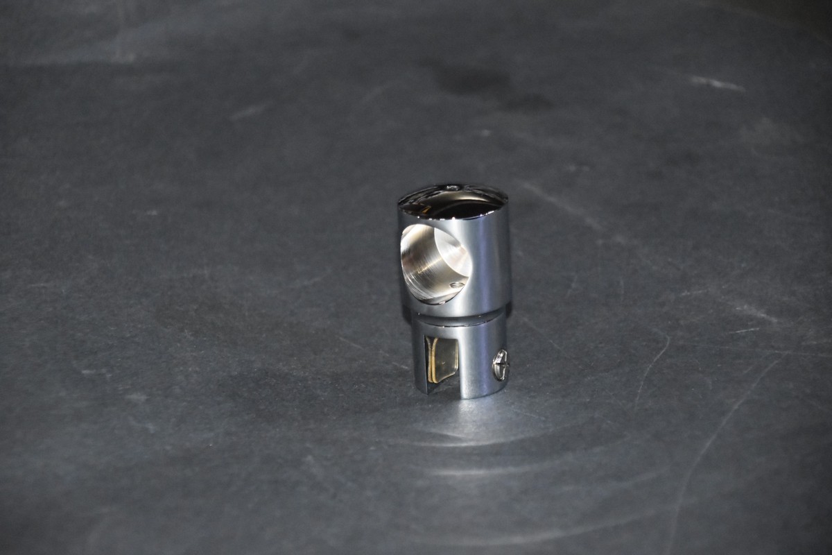 TUBE TO GLASS CONNECTOR