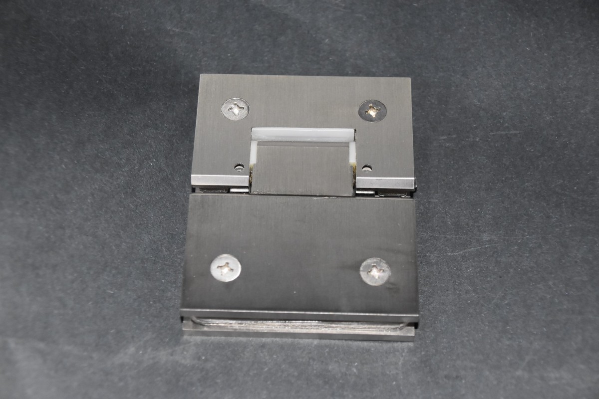 GLASS TO GLASS ADJUSTABLE HINGES