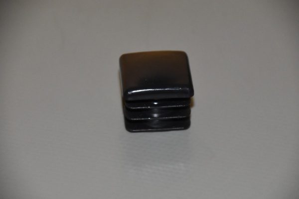 PORSHA END CAP WITH TREAD