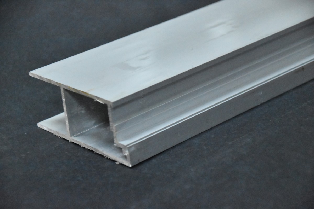 E/D BOTTOM RAIL NEW (WP) (PER FT) - Image 2