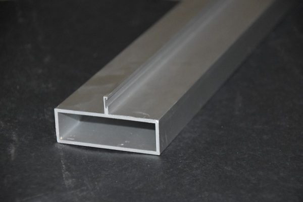 1 X 3 CLOSE BACK BRONZE 21 FT