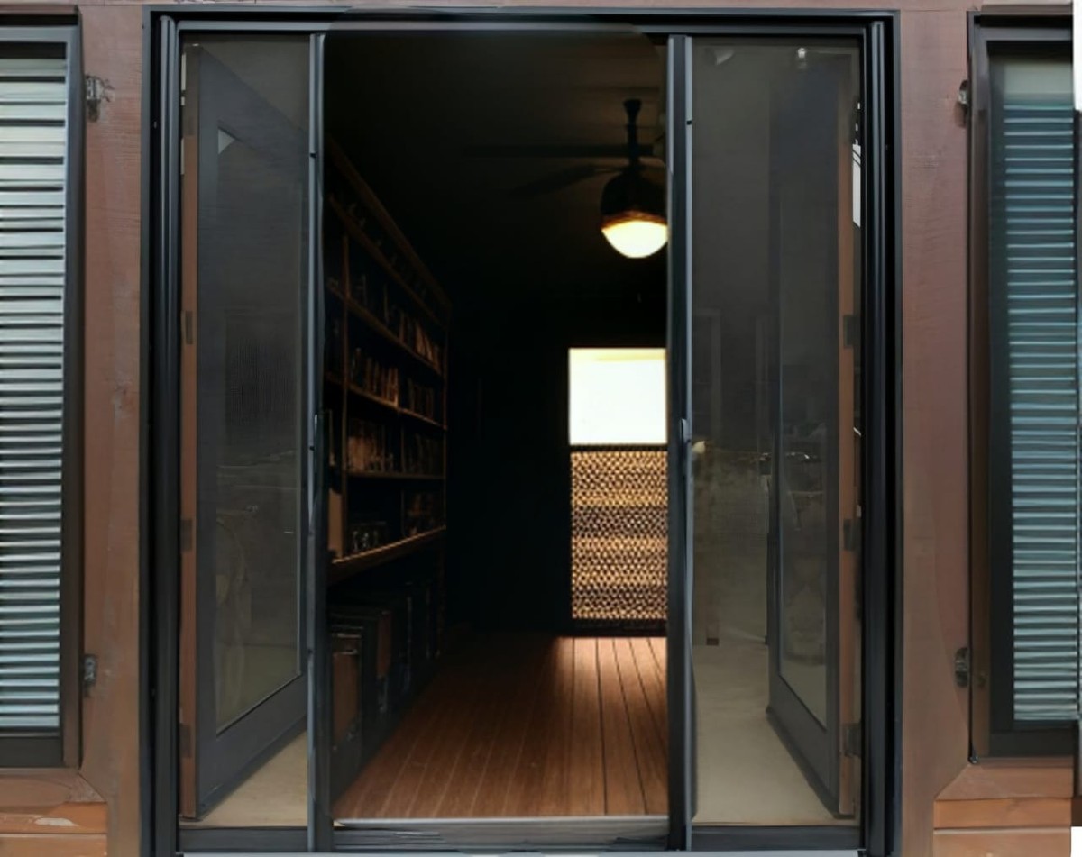 RETRACTABLE DOUBLE DOOR MESH SCREEN - Image 2