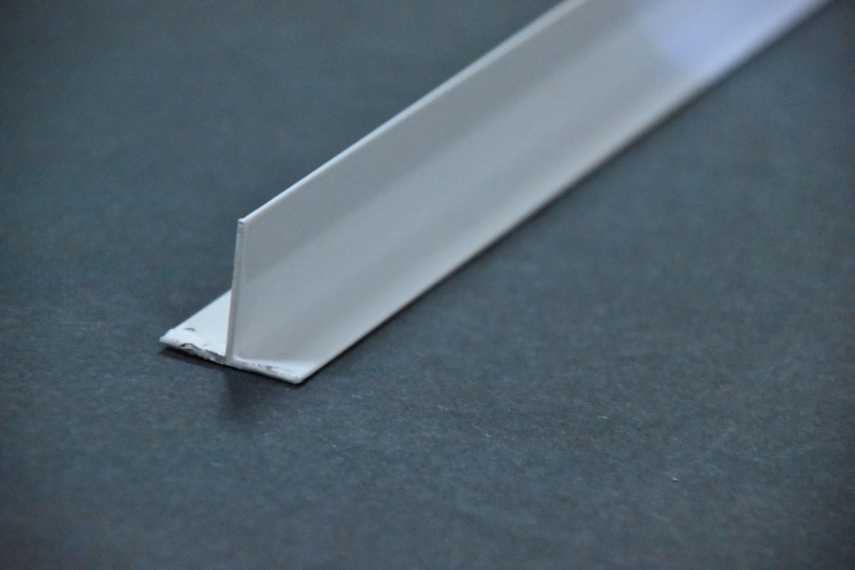 LOUVRE MULLION WOOD GRAIN PINE